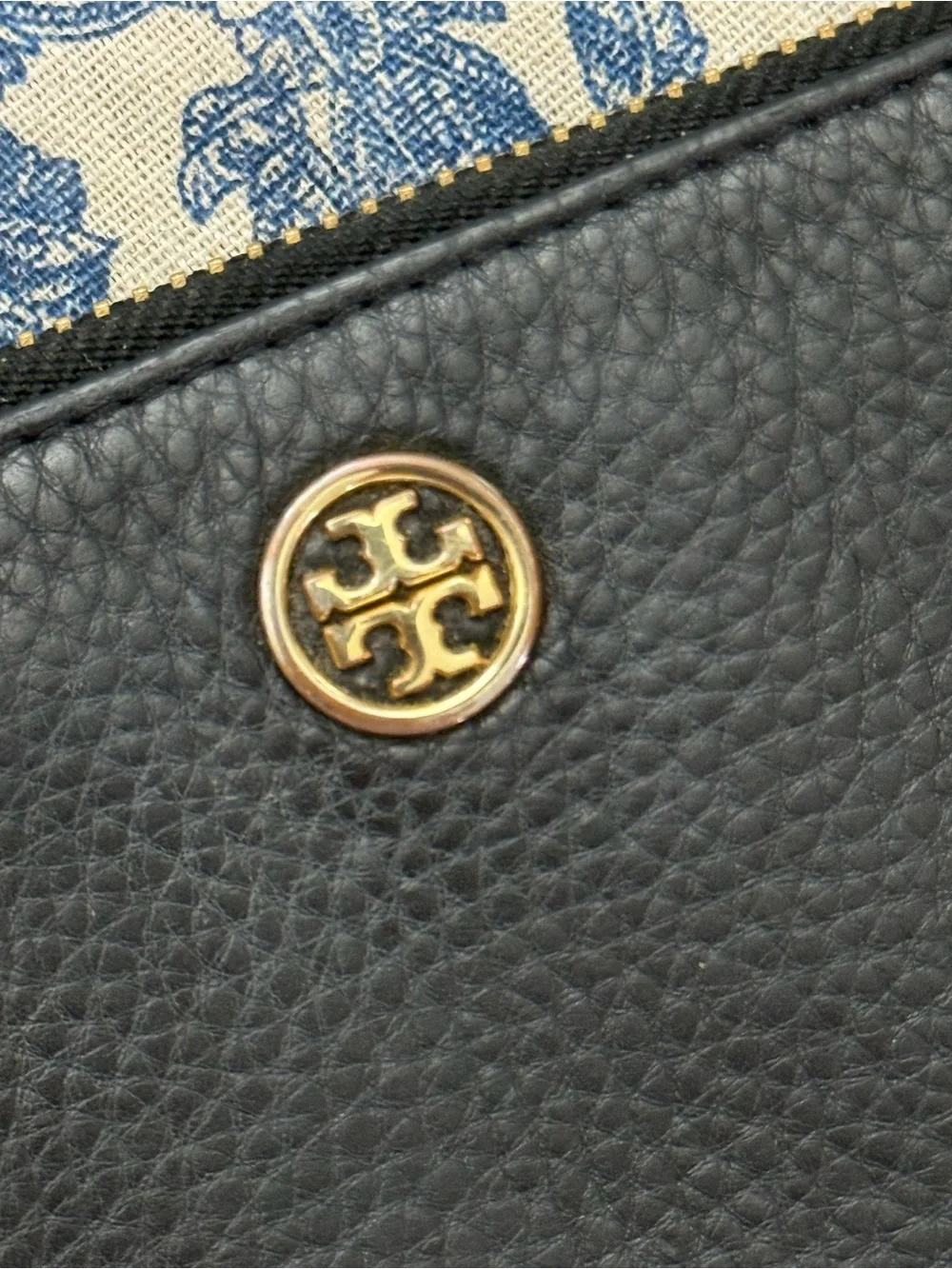 Tory Burch Walker Black Pebble Leather Continental Zip Around Wallet